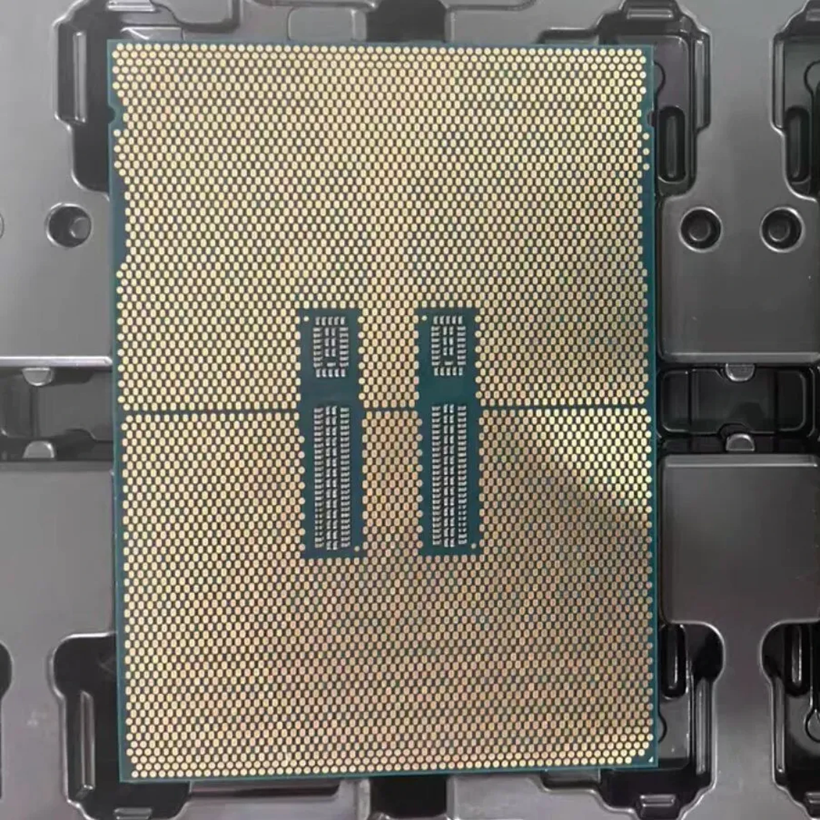 Intel Xeon 8582c 1