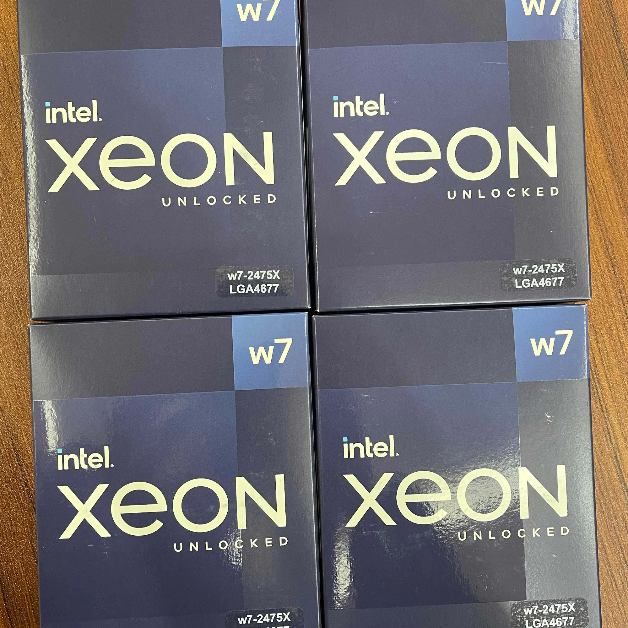 Intel Xeon W7 Series 2475x