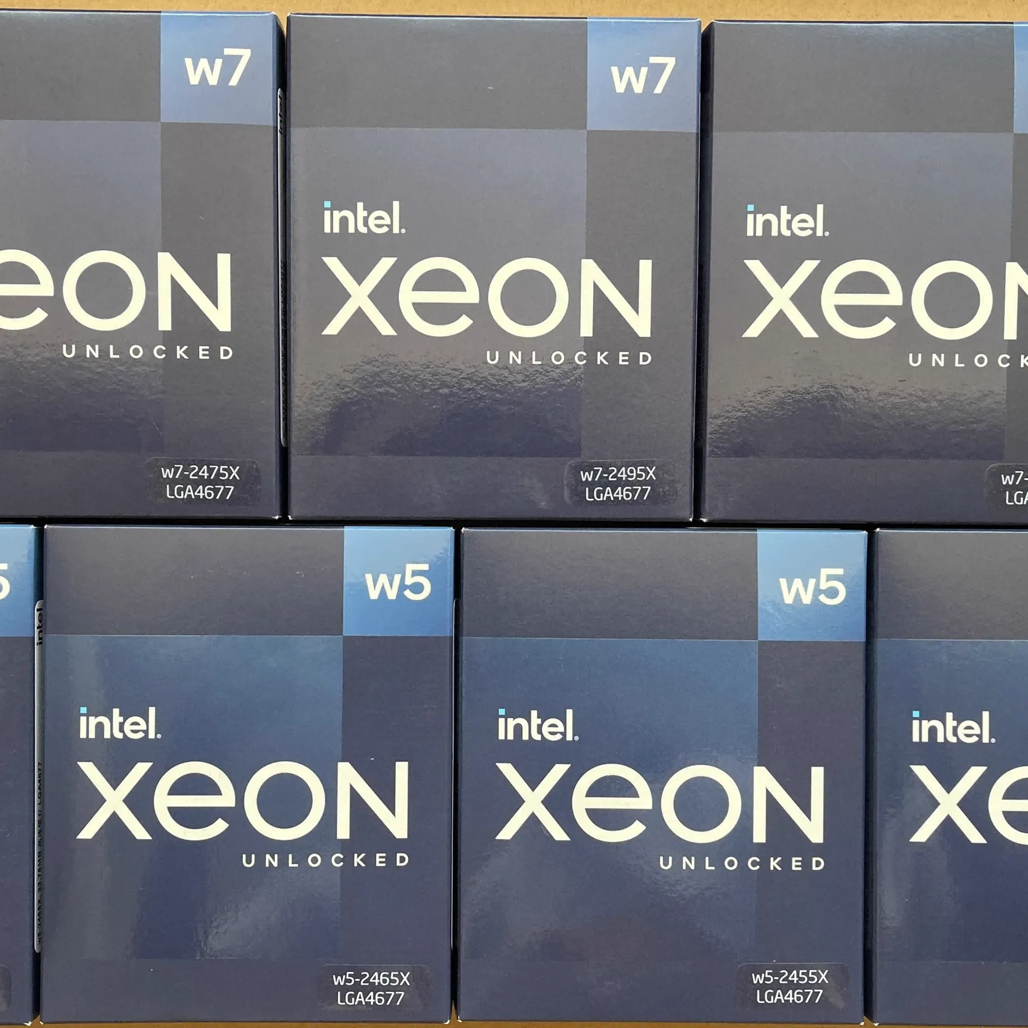 Intel Xeon W7 Series 2495x